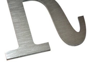structure et aspect lettre aluminium brossé en Dibond